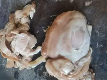 Make A chicken with an iris step 1