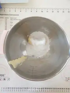 Make French almond waffles step 1