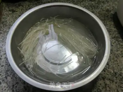 Make Shrimp-flavored crumbs for iron sticks step 2