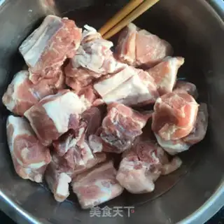Make Chestbone potatoes and garlic step 0