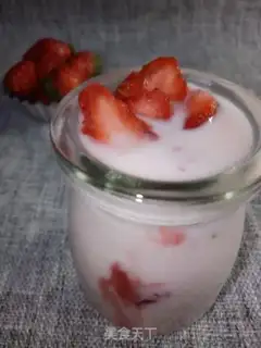 Make Strawberry yogurt step 4