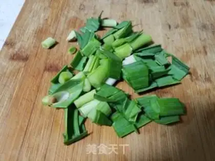 Make Shrimp-skin oil step 1