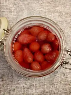 Make Strawberry cans step 3