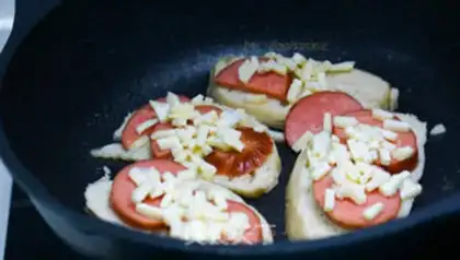 Make Breakfast cheese chips step 3