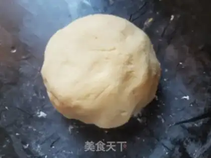 Make Hong Kong butter and eggs step 1