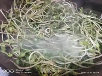 Make Black bean sprouts step 1