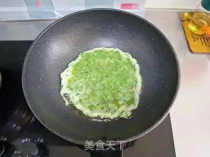 Make Scrambled eggs step 4
