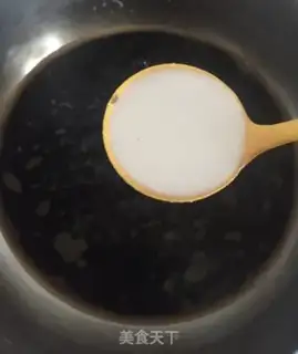 Make Coconut horse hoof cake step 5