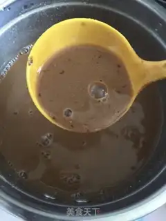 Make Coconut horse hoof cake step 7