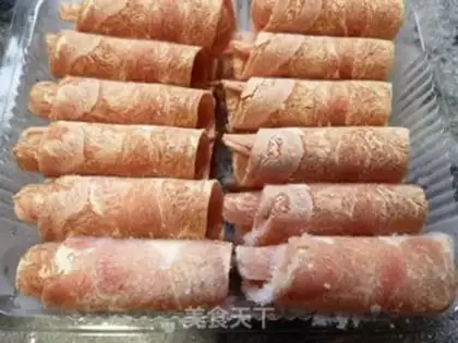 Make A boiled beef roll step 0