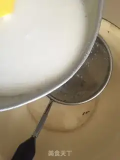 Make Coconut horse hoof cake step 8