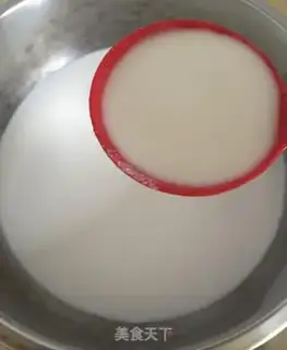 Make Coconut horse hoof cake step 9