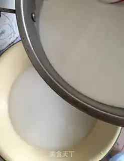 Make Coconut horse hoof cake step 10