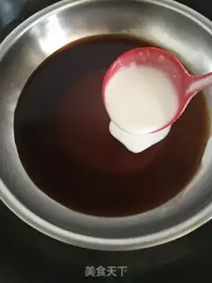 Make Coconut horse hoof cake step 13