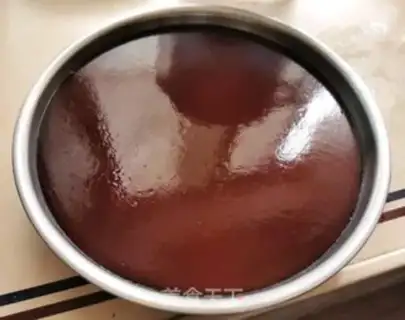 Make Coconut horse hoof cake step 14