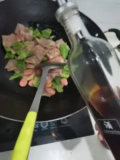 Make Bacon fried hot dogs step 4