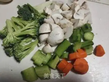 Make Fungus, blue chicken ham salad step 1