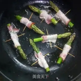 Make Bacon roll step 5
