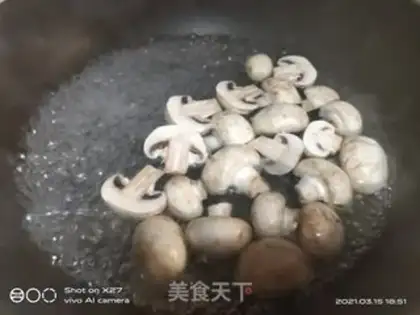 Make Ham mushroom salad step 4