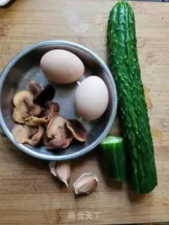 Make Flaming mushroom eggs and cucumbers step 0