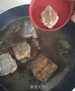 Make Jell-O fish step 5