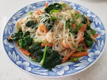 Make A spinach radish fan step 10