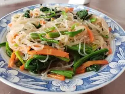 Make A spinach radish fan step 11