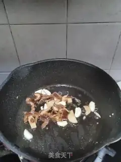 Make Flaming mushroom eggs and cucumbers step 4