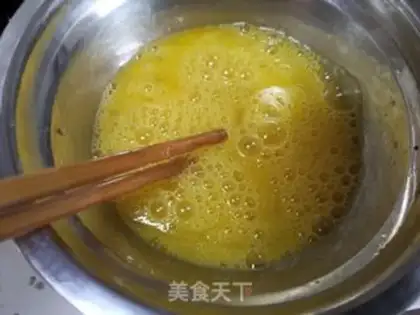 Make Cream eggs and shrimp step 1