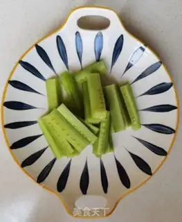 Make cucumber eggs and shrimp step 4