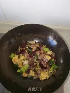 Make Eggs and onions step 4