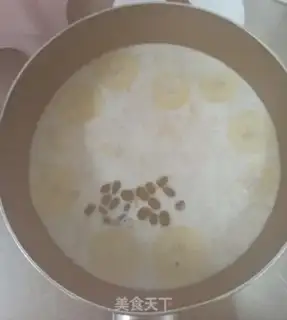 Make Milk and banana cereal step 3