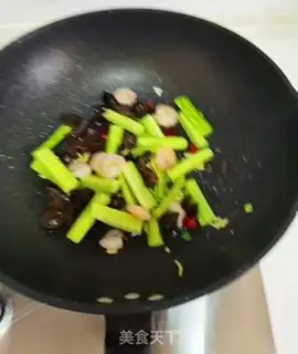 Make cucumber eggs and shrimp step 9
