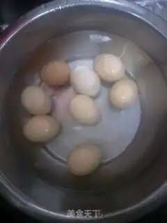 Make Lian-Bong Eggs step 1