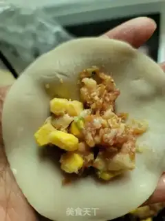 Make Fresh meat corn buns step 3