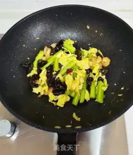 Make cucumber eggs and shrimp step 13