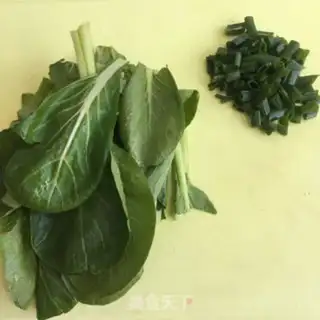 Make Tomato egg noodles step 1