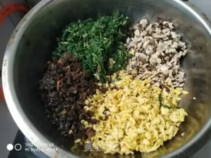 Make The veggie dumplings step 4