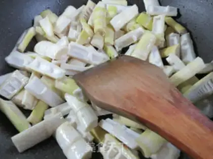 Make Rogue chickens are burning step 5