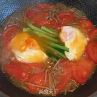 Make Tomato egg noodles step 7