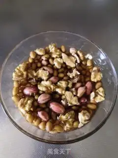 Make walnut soy step 1