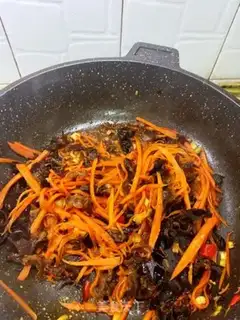 Make Fish and gold mushrooms step 4