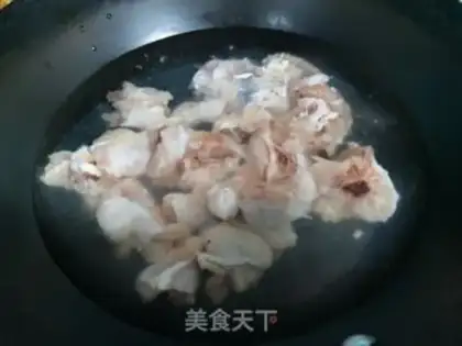 Make Yellow chicken step 0