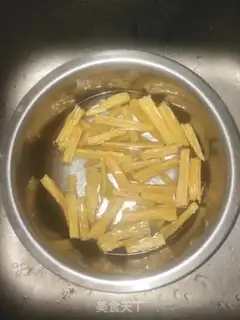 Make Carrot mushrooms step 0