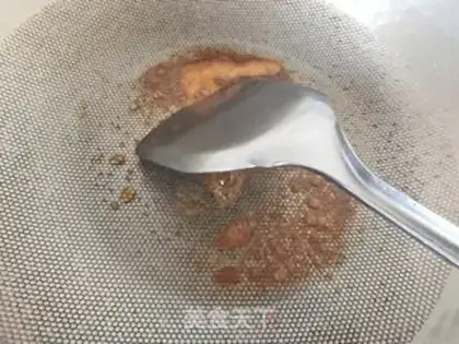 Make High-pressure pans burning pigs