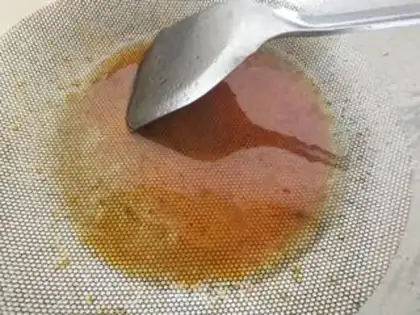 Make High-pressure pans burning pigs