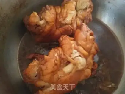 Make High-pressure pans burning pigs
