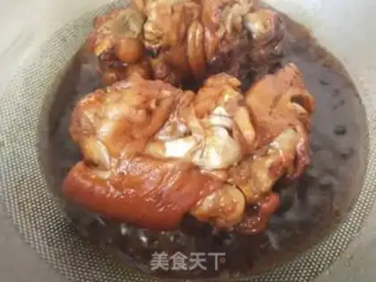 Make High-pressure pans burning pigs
