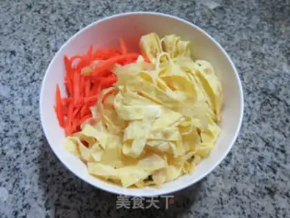 Make Carrot, egg-skin spinach step 8