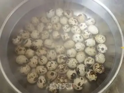 Make Soy quail eggs step 1